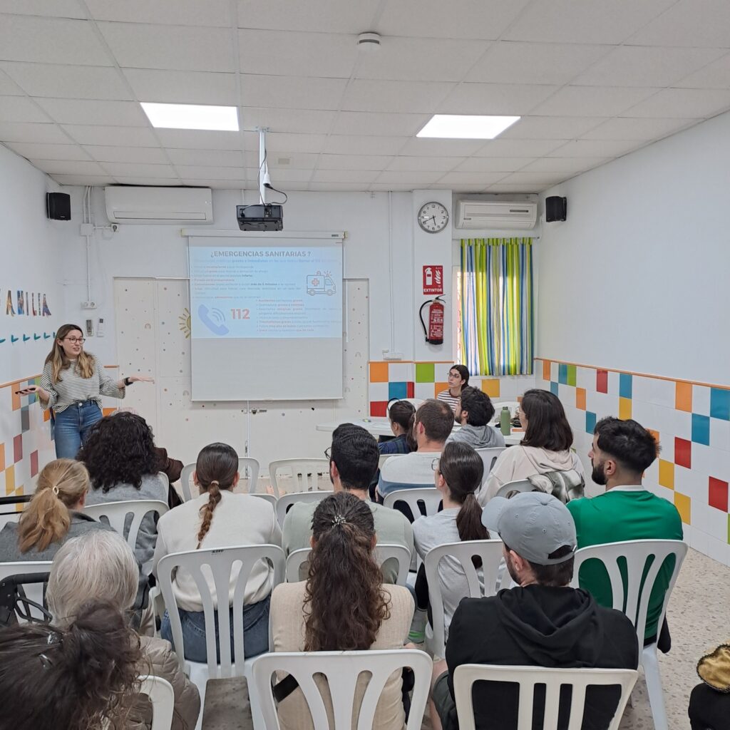 Tus manos pueden salvar vidas: Crónicas de nuestro Taller de Primeros Auxilios